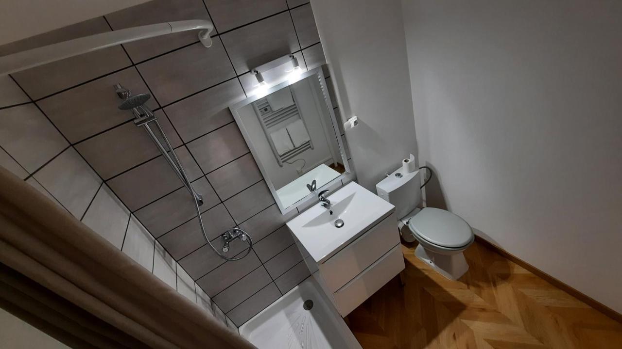 Suite 3 Pieces Chambre+Cuisine+Sdb Centre Ville Privas Exterior foto