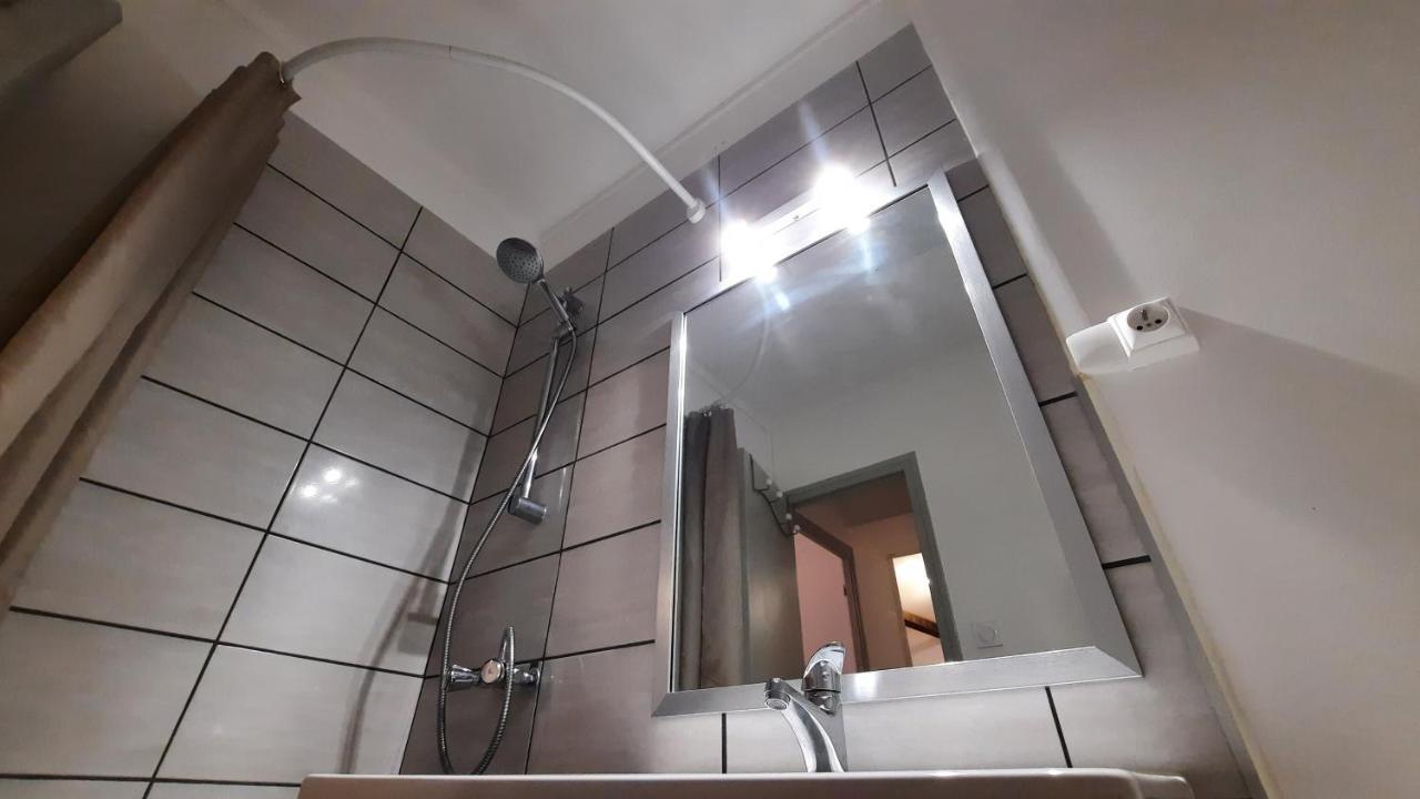 Suite 3 Pieces Chambre+Cuisine+Sdb Centre Ville Privas Exterior foto